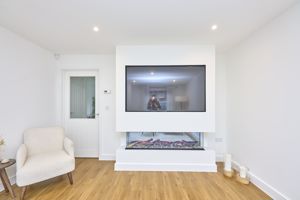 Photo 21- click for photo gallery